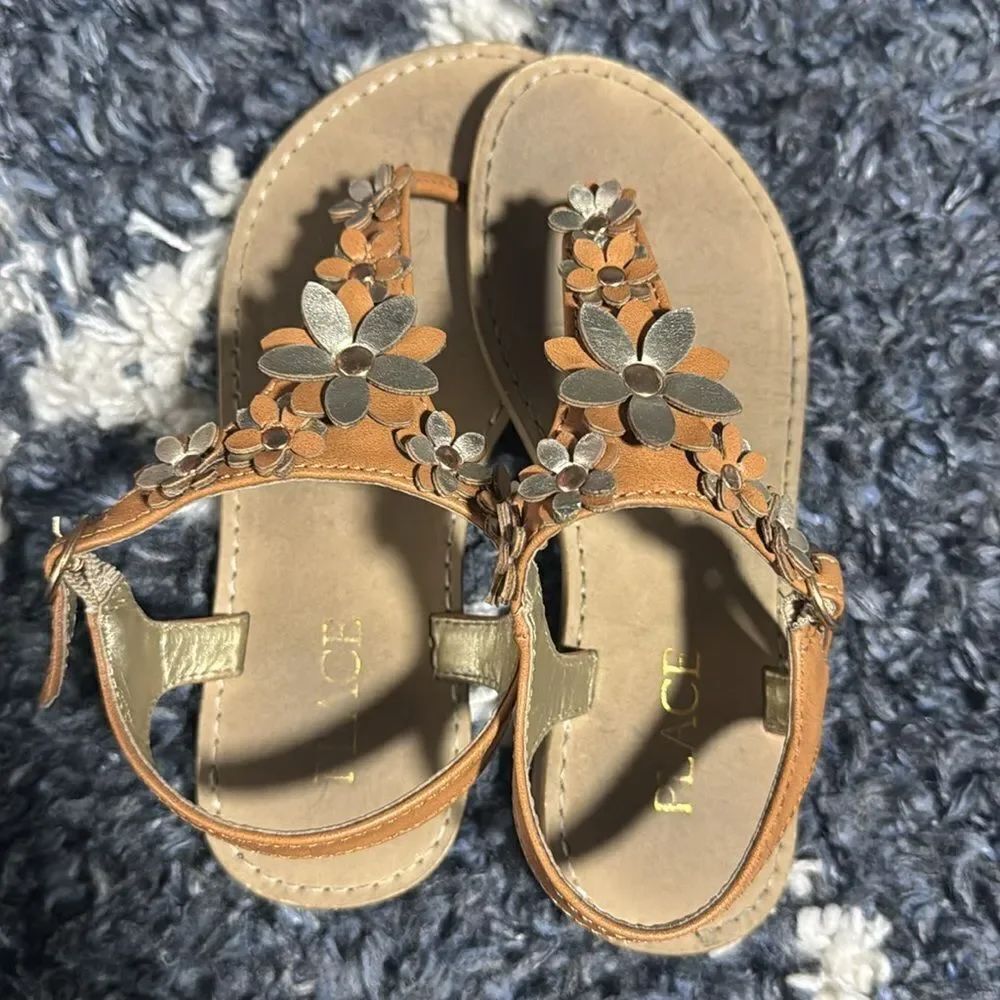 Place Girls Sandals - Picture 4 of 8